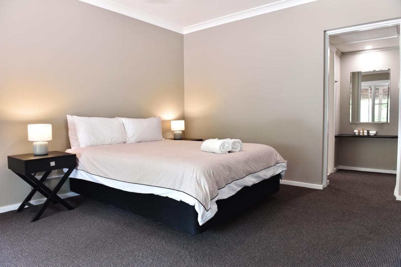 Dutchies Motel Nelson Bay & Dutchmans Beach Apartments Zewnętrze zdjęcie